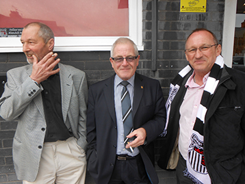 The Chairman, Phillip Day and the Dean were involved in pre-match consultations.