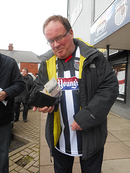 Outside Blundell Lord Roy of Chesterfield was	as ever willing to spread a little cheer whilst TM was in search of a pie.