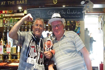 A very summery Lord Roy with the Innkeeper at Histon HQ.